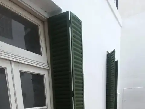 Depto Tipo Casa 4 ambientes con 2 baños