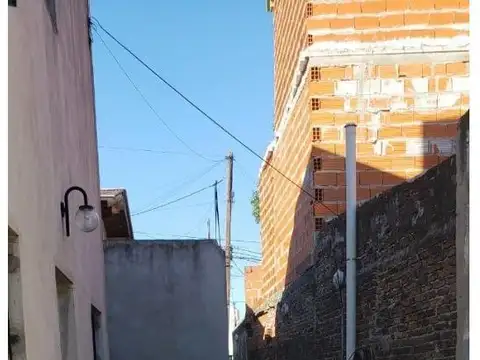 SAN MARTÍN CASA 3 AMB. EN PH PLANTA BAJA AL FONDO CON PARQUE