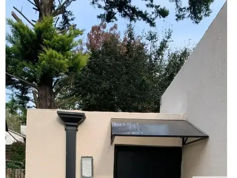 Casa en venta - 1 Dormitorio 2 Baños - Del Viso