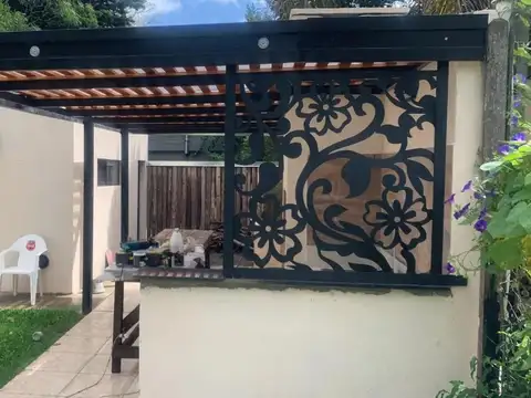 Casa en venta - 1 Dormitorio 2 Baños - Del Viso