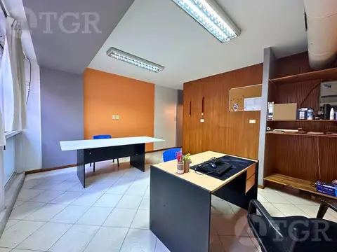 VENTA OFICINA EN MICROCENTRO