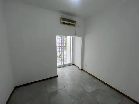 Depto Tipo Casa 4 ambientes con 3 baños