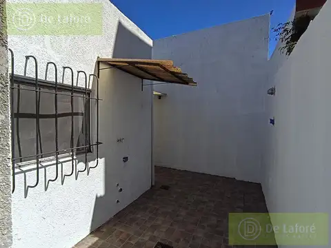 Depto Tipo Casa en Alquiler 40 años