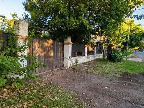 Casa - Lotes - Oportunidad Unica: GRANADERO BAIGORRIA