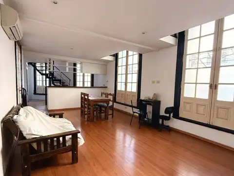 Casa 7 ambientes con 5 baños