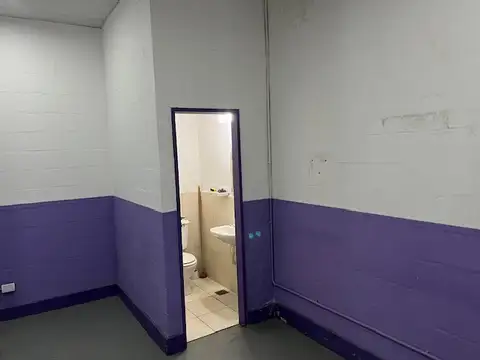 Local en Venta Via Púb.