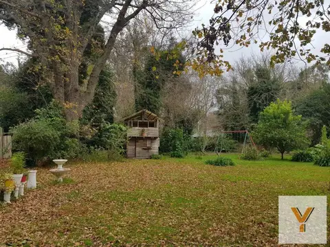Quinta en Venta en Barrio Félix U.Camet, USD 140.000