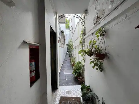 Depto Tipo Casa en Venta 80 años