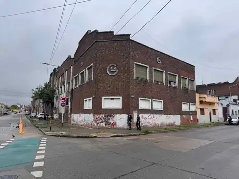 Galpon en Venta en Avellaneda, USD 2.750.000