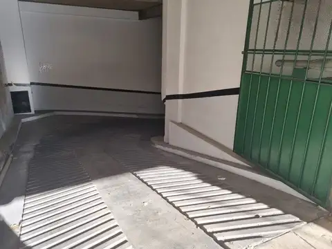 VENTA COCHERA CUBIERTA EN CENTRO DE SAN FERNANDO