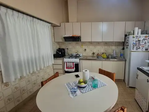 VENTA CASA 5 AMBIENTES COCHERA FLORESTA CABA