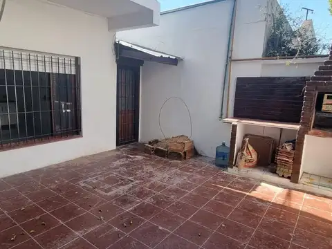 Depto Tipo Casa en Alquiler de 4 ambientes