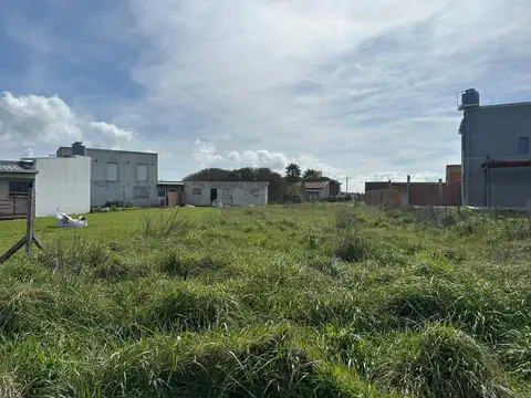 Terreno a metros del mar