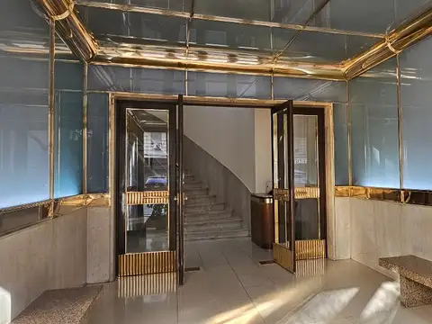 Av Pte Roque Saenz Pena 1100, Piso 3