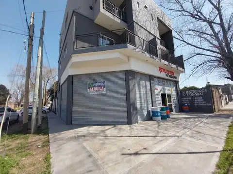 Local en Alquiler en Berazategui, $ 700.000