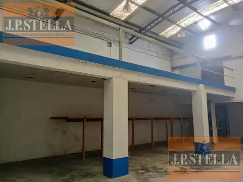 Galpon en Venta 30  mts Fondo