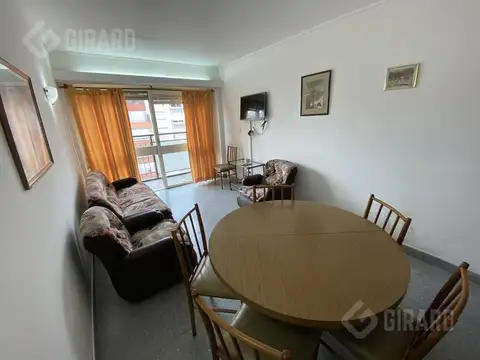 Alquiler temporario 2026, departamento para 4 huéspedes, Plaza Colon. 2 baños.