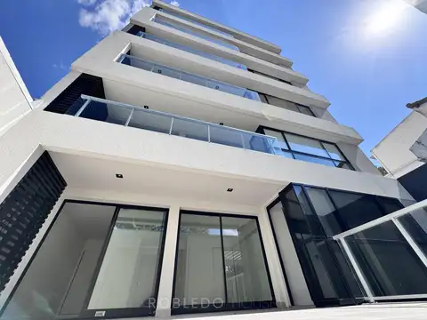 Venta Departamento 2 dormitorios con cochera Av. Belgrano Centro Salta Capital (No apto créditos)