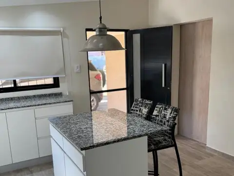 Prudencio Bustos 4400