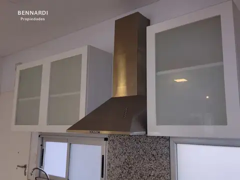 DUPLEX 3 AMB. CONDOMINIO CON PISCINA Y PARRILLA