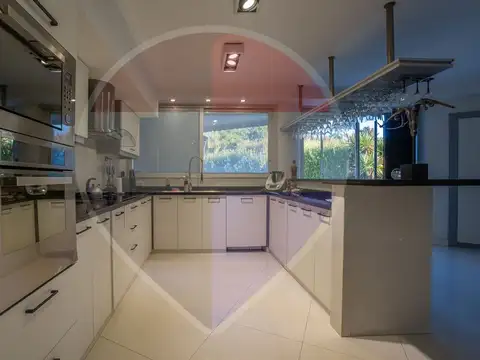 CASA EN VENTA ABRIL CLUB DE CAMPO