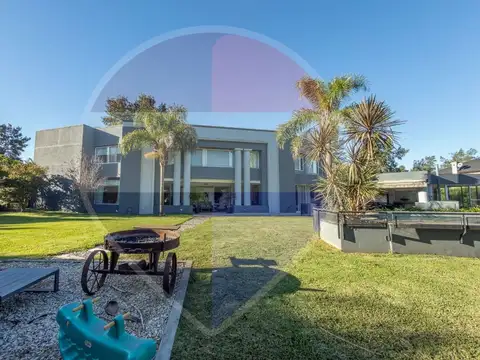 CASA EN VENTA ABRIL CLUB DE CAMPO