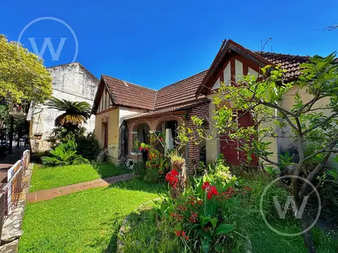 Casa sobre Lote de 300 m² con Gran Potencial en Victoria, a Metros de Santamarina