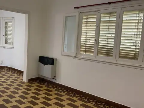 Depto Tipo Casa en Alquiler de 3 ambientes