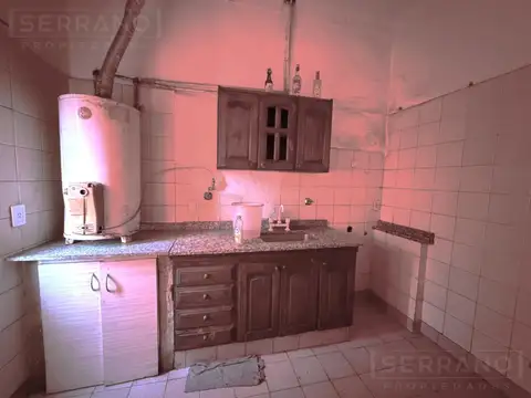 Inmueble en Venta con 3 viviendas local y garaje. Sobre Matheu a 7 de Balbin