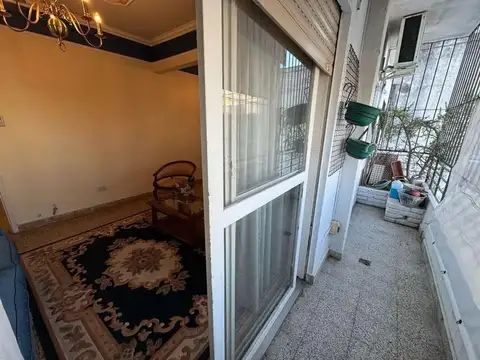 Departamento 4 ambientes con 2 baños