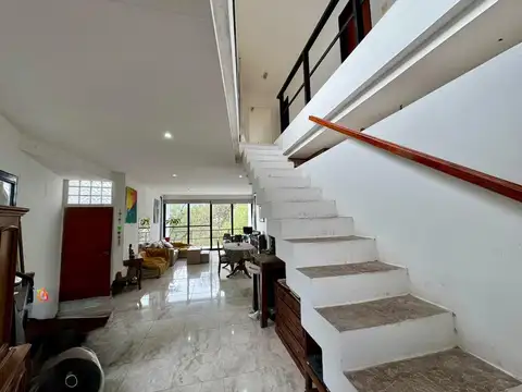 VENTA CASA LA ESTANZUELA 3 DORM PILETA APTO CREDITO