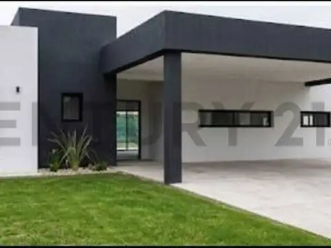 Casa de 4 ambientes con Pileta, ubicada en la zona mas linda del barrio