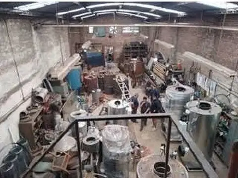 DEPOSITO-GALPON SOBRE CALLE GARCIA LORCA AL 3600 - CIUDADELA - SUPERFICIE CUBIERTA: 299,98 MTS.