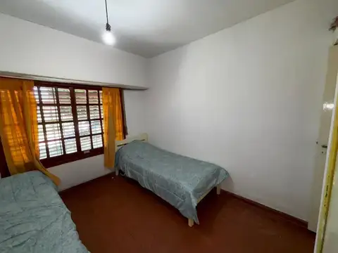 VENTA CASA GRAL RODRIGUEZ CASCO CHICO PERMUTA
