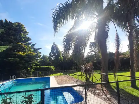 Casa en Barrio Parque Las Lomadas