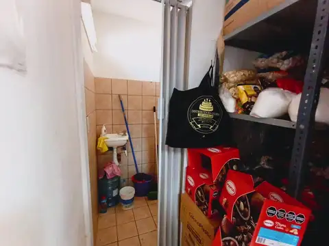 Local en Venta en Poeta Lugones, USD 93.000