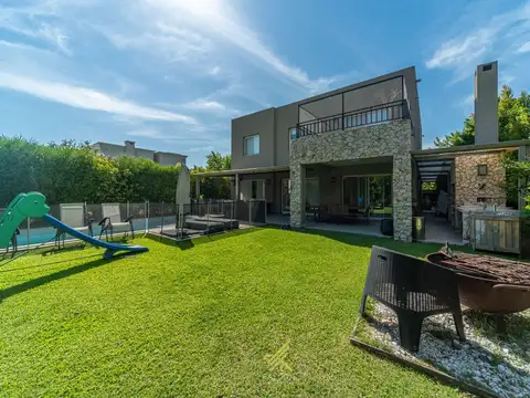 Casa en Venta de 4 dormitorios