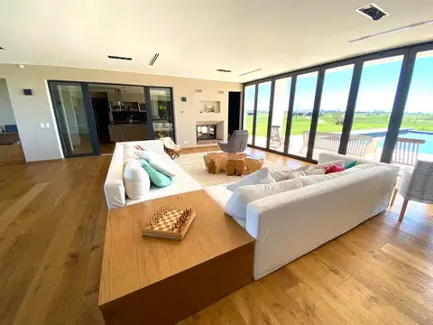 20 Has. Casa en Puesto Viejo