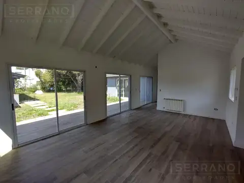 Casa en Venta con 1 cochera
