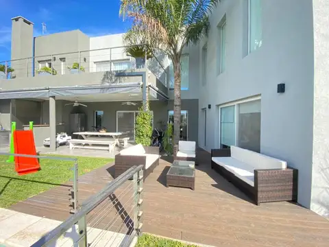 Casa en Venta en El Cantón - Barrio Islas, USD 470.000