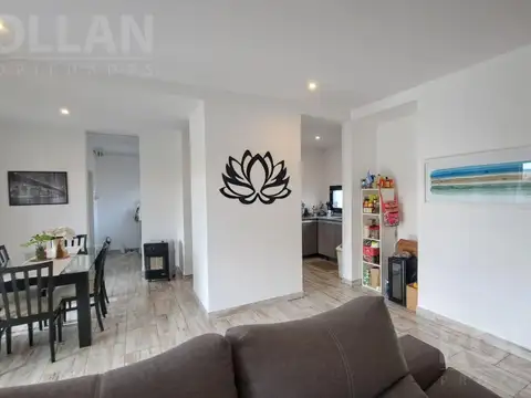Casa 5 ambientes con 3 baños