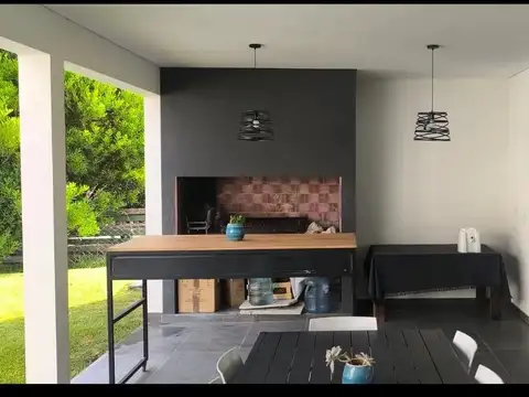 Casa 6 ambientes con 6 baños