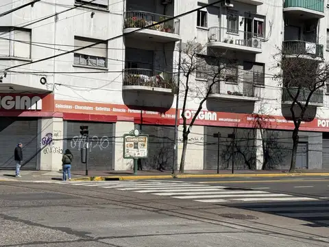 Av. Juan de Garay 1200