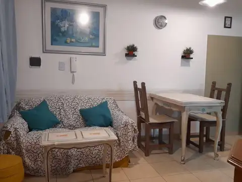 Depto Tipo Casa en Alquiler Temporal de 2 ambientes