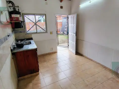 Castro Barros al 1100