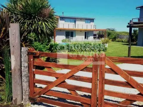 COMPLEJO DE 4 APARTAMENTOS EN VENTA EN CHAPADMALAL, BUENOS AIRES