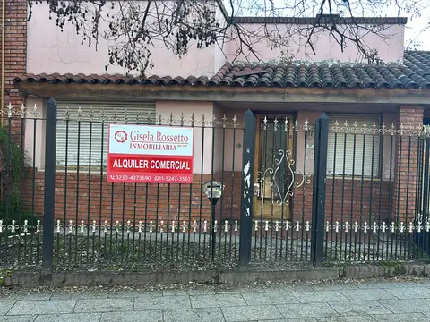 Casa COMERCIAL en Pilar Centro