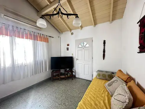 VENTA CASA 3 AMBIENTES VALENTIN ALSINA