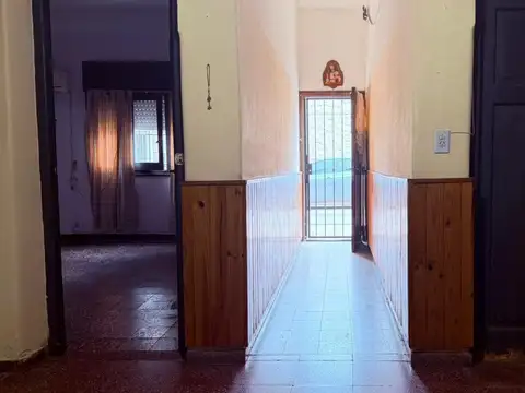 Propiedad Mixta en Esquina – Local + Casa + Monoambiente – Ideal Inversor