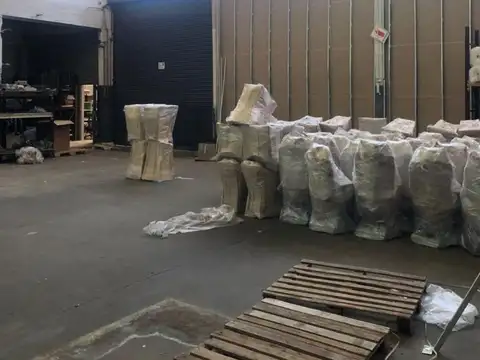 GALPÓN 950 MTS ALQUILER